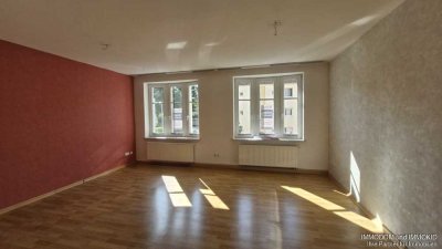 3-Zi.-Wohnung mit Balkon im 1.Obergeschoss und schöner Wohnlage zu vermieten