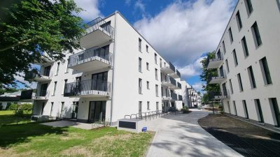 Schöne, helle, moderne EG Wohnung, 3 Zi,  S-W Terrasse,