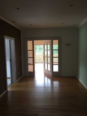 Attraktive 2-Zimmer-Wohnung mit Balkon und Einbauküche in Pirmasens