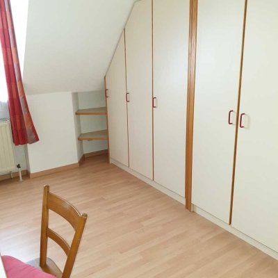 Wir haben Ihr Zuhause! Voll möblierte 2 -Zimmer Wohnung, mitten im Zentrum !