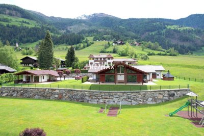 Einzigartiges Anwesen im luxuriösen Landhausstil