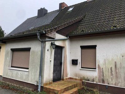 In ruhiger Lage - Renovierungsbedürftige DHH mit großem Potenzial in der Nähe von Wismar