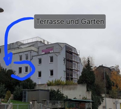 Gut geschnittene zentrumsnahe Wohnung mit Terrasse und Garten im 1.Stock