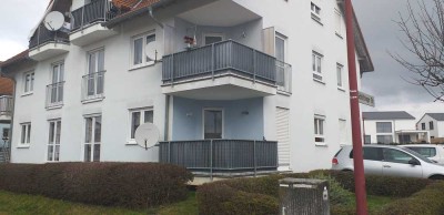 Freundliche 3-Zimmer-EG-Wohnung mit Einbauküche und Balkon in Schüttringer Straße, Siegelsbach