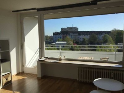 Sonnige möblierte-Wohnung mit Balkon in Düsseldorf-Bilk