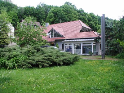 Großzügiges , helles Landhaus am Rand des Pfälzer Waldes + schöne Wohneinheit im DG