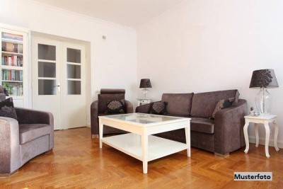 +++ 3-Zimmer-Wohnung mit Balkon und Stellplatz +++