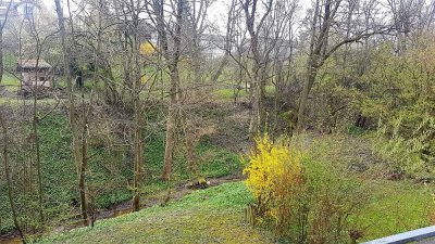 Naturnahe 3,5-Zimmer-Wohnung mit Balkon in Eningen unter Achalm