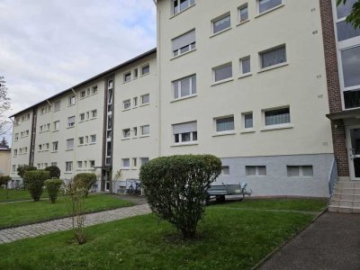 Sportliche 3-Zi-Whg, Südbalkon, EBK, Tgl-Bad, Schwedenofen in Baden-Baden's Cité - b.B. frei werdend