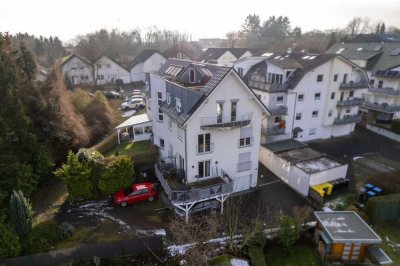 Charmante Maisonettewohnung mit Blick über die Grafschaft