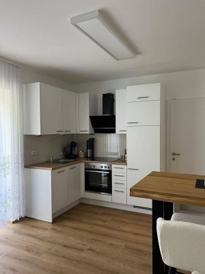 Möblierte, helle, zentrale Neubauwohnung