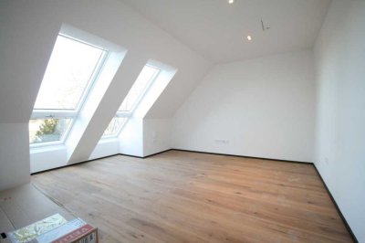 Gemütliches kleines 2 Zimmer Dachgeschossarpartement