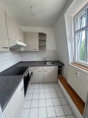 Helle Maisonette-Wohnung mit Einbauküche