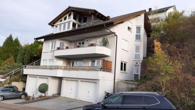 3,5-Zimmer-Dachgeschosswohnung mit Balkon in Kämpfelbach