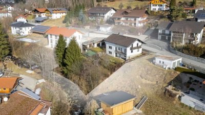 Renovierungsbedürftiges Einfamilienhaus in Bodenmais mit idyllischem Bachblick!