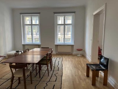 Amazing Location in the Heart of Berlin Mitte. A Must-See 3 bedroom flat near all the sights.