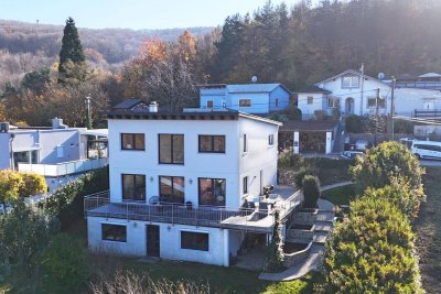 Moderner Familienwohnsitz in traumhafter Aussichtslage in Gablitz