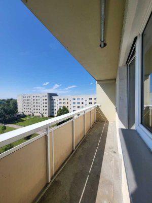 *Ruhige Lage - Weiter Ausblick* 3-Zimmerwohnung für Familien/Pärchen/WG mit Wannenbad und Balkon!