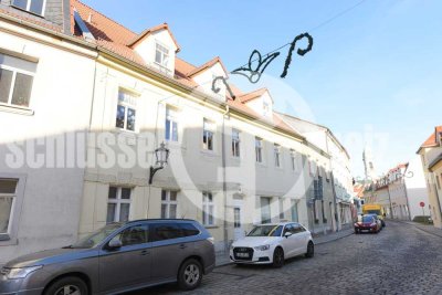 RARITÄT! *Große 4-Raum-Wohnung in ruhiger Lage mit Einbauküche und Wohnküche im Zentrum von Großenha