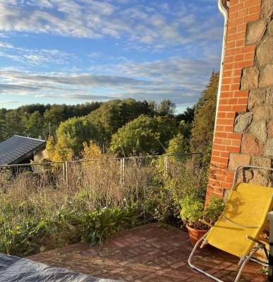 Geschmackvolle 2-Zimmer-Terrassenwohnung mit geh. Innenausstattung mit Balkon und EBK