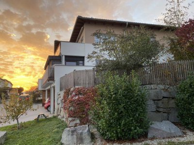 Moderne 4-Zimmer-Wohnung in Neuhofen - Lichtdurchflutet, gepflegt &amp; mit Südbalkon - inkl. Einbauküche &amp; 2 Stellplätzen