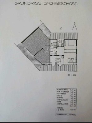 Modernisierte 2,5-Zimmer-Dachgeschosswohnung mit Einbauküche in Weiden i. d. Opf.