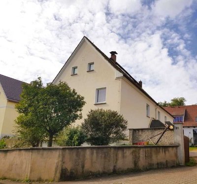 San.bed. Bauernhaus auf großem Grundstück in stadtnaher Lage!