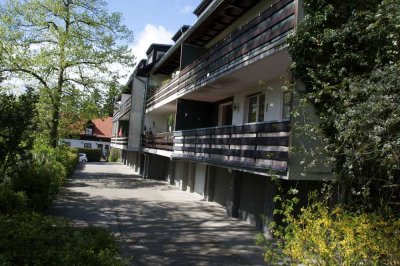 Sofort Kaufen. Freie 3-Zimmerwohnung inkl. Garage. Herbstblick auf die Pfaueninsel.