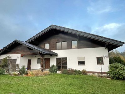 Geräumiges Einfamilienhaus mit Garten in Straubing-Bogen (Kreis), Haselbach