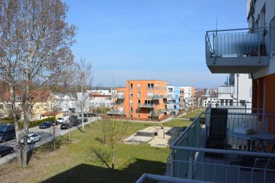 Gepflegte, helle 1-Zimmer-Wohnung mit EBK in Regensburg-Galgenberg