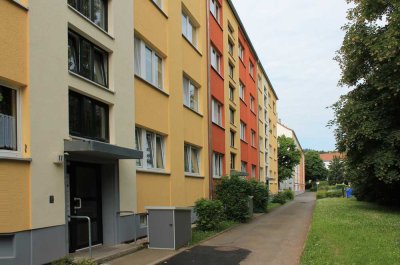 2-Raum-Wohnung mit Dusche und Balkon in Debschwitz