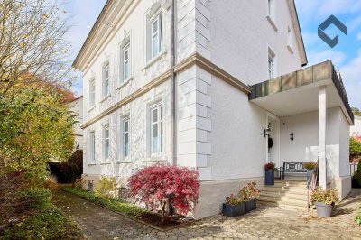 Exquisite Stadtvilla: Modernes Wohnen im Herzen der Stadt