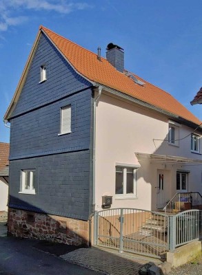 Kleines gemütliches Haus, saniert, mit Nebengebäude in Ortenberg-Bleichenbach, Ortsrandlage