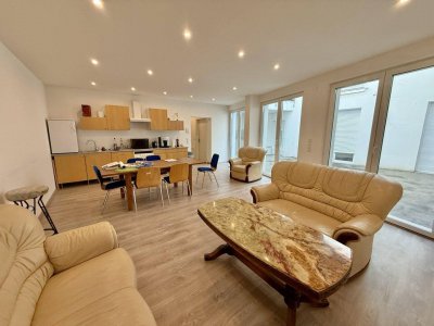 CHARMANTE Terrassenwohnung - ca. 88m² NFL - 3-4 Zimmer - Einbauküche - Zentrale Lage - Garage