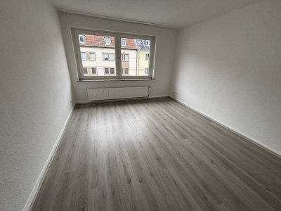 Sehr schön geschnittene 2 Zimmer-Wohnung mit Balkon