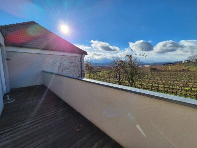 helle Wohnung mit Balkon in Alleinlage