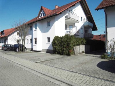 3 Zimmer Erdgeschosswohnung mit Terrasse und Stellplatz in ruhiger Wohngegend