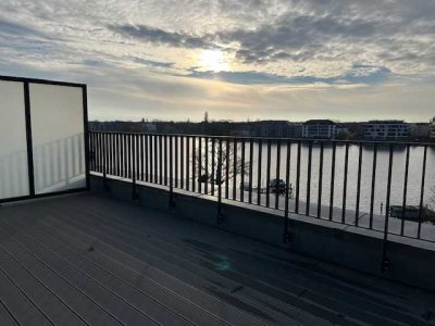 Luxuriöse Dachgeschosswohnung mit atemberaubenden Blick auf die Dahme