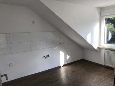 Attraktive 3,5-Zimmer-Dachgeschosswohnung mit gehobener Innenausstattung in Duisburg