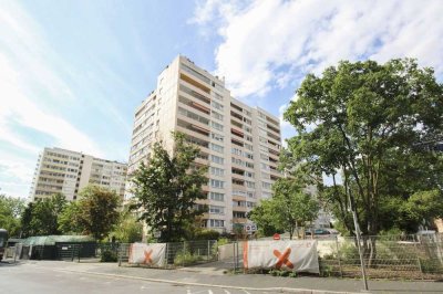 Top-Lage: Bezugsfreie 2-Zimmer-Wohnung mit Stellplatz am Mainpark