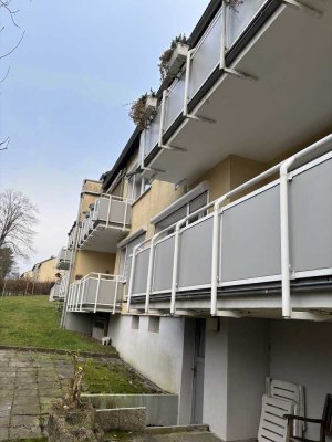 Helle 2-Zimmer-Wohnung mit Balkon in der Nähe des Tannenhofes.