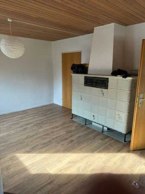 Attraktive und vollständig renovierte 2-Zimmer-Wohnung in Ansbach