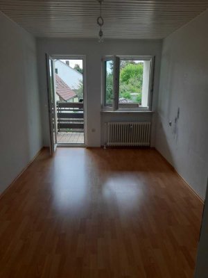 3 Zimmer Wohnung mit Balkon und Einbauküche in Gröbenzell