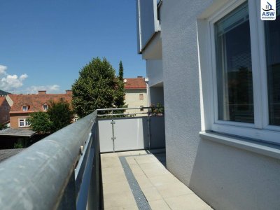 Hübsche, komfortabel ausgestattete 2 Zimmer-Wohnung mit Balkonterrasse in sonniger Ruhelage