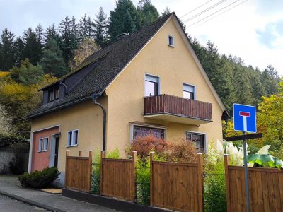 Einfamilienhaus mit gehobener Innenausstattung und EBK in Idar-Oberstein