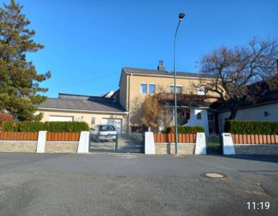 Gemütliches Einfamilienhaus in Ruhelage mit Fernblick ,Garten mit kleinen Pool, Garage und Sauna