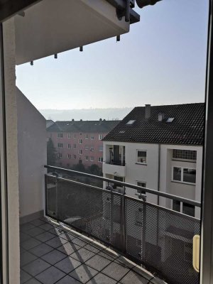 2 Zimmer-Wohnung mit Balkon und Einbauküche!!!