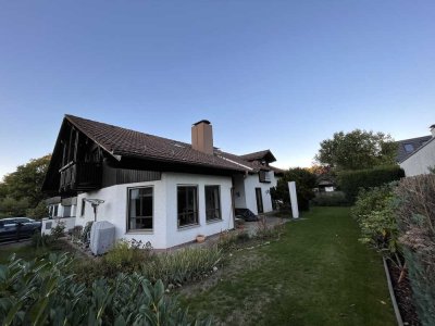 Großzügiges, freistehendes Einfamilienhaus