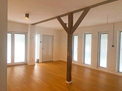 Hochwertige Drei-Zimmer-Wohnung im Loft-Stil