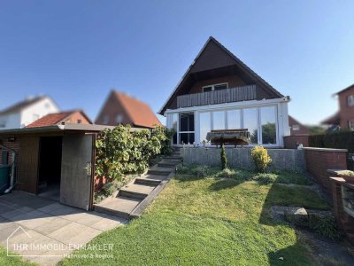 Gepflegtes Ein- Zweifamilienhaus mit teilbarem Baugrundstück in Osterwald